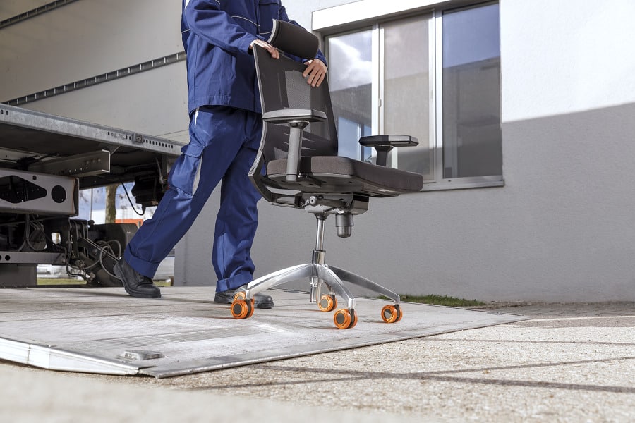 La servotecnología de Yaskawa permite a un fabricante líder de ruedas para muebles aumentar su productividad un 39%